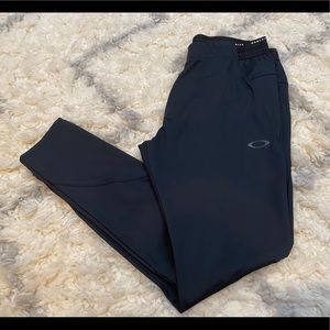 Oakley performance fit leggings